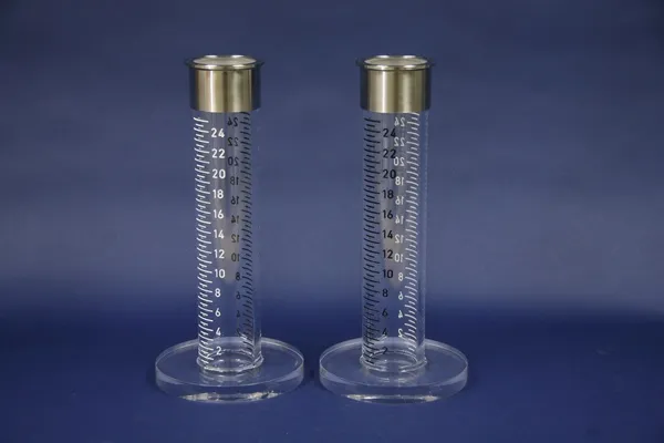 graduated-cylinders_7245-lg